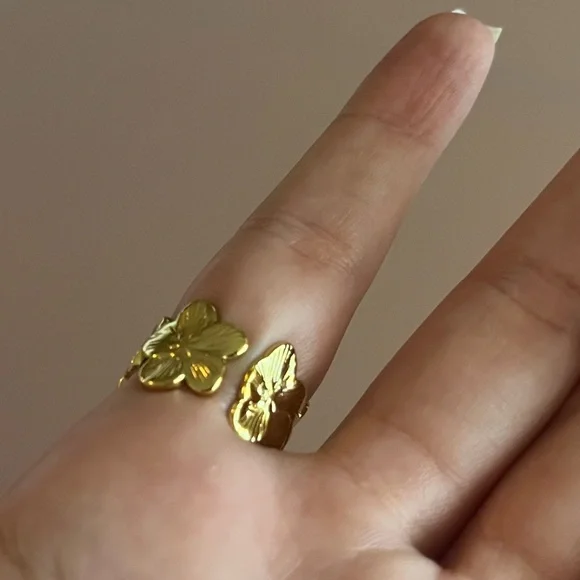 🌸 NEW Flower Open Gold Ring 🌸 - Picture 10 of 14